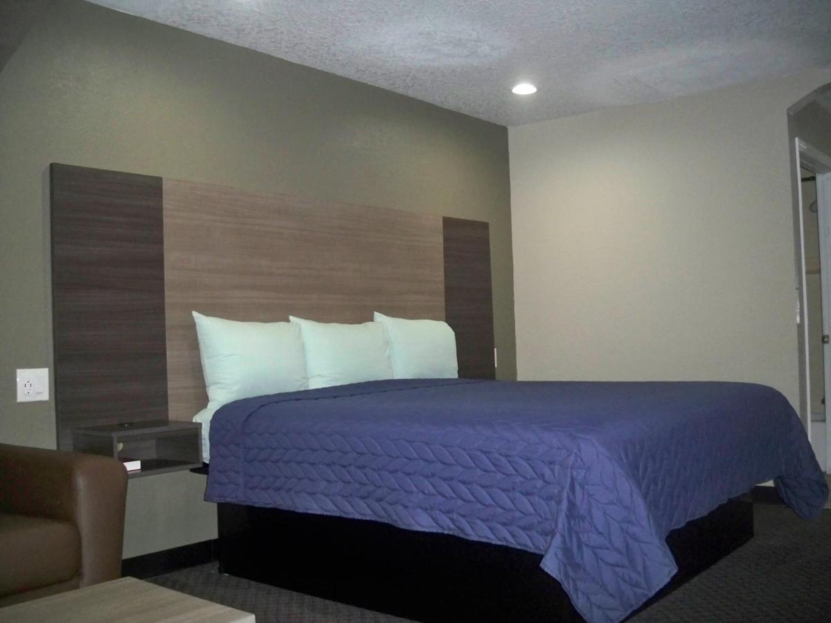 Scottish Inn And Suites Beaumont Exterior photo