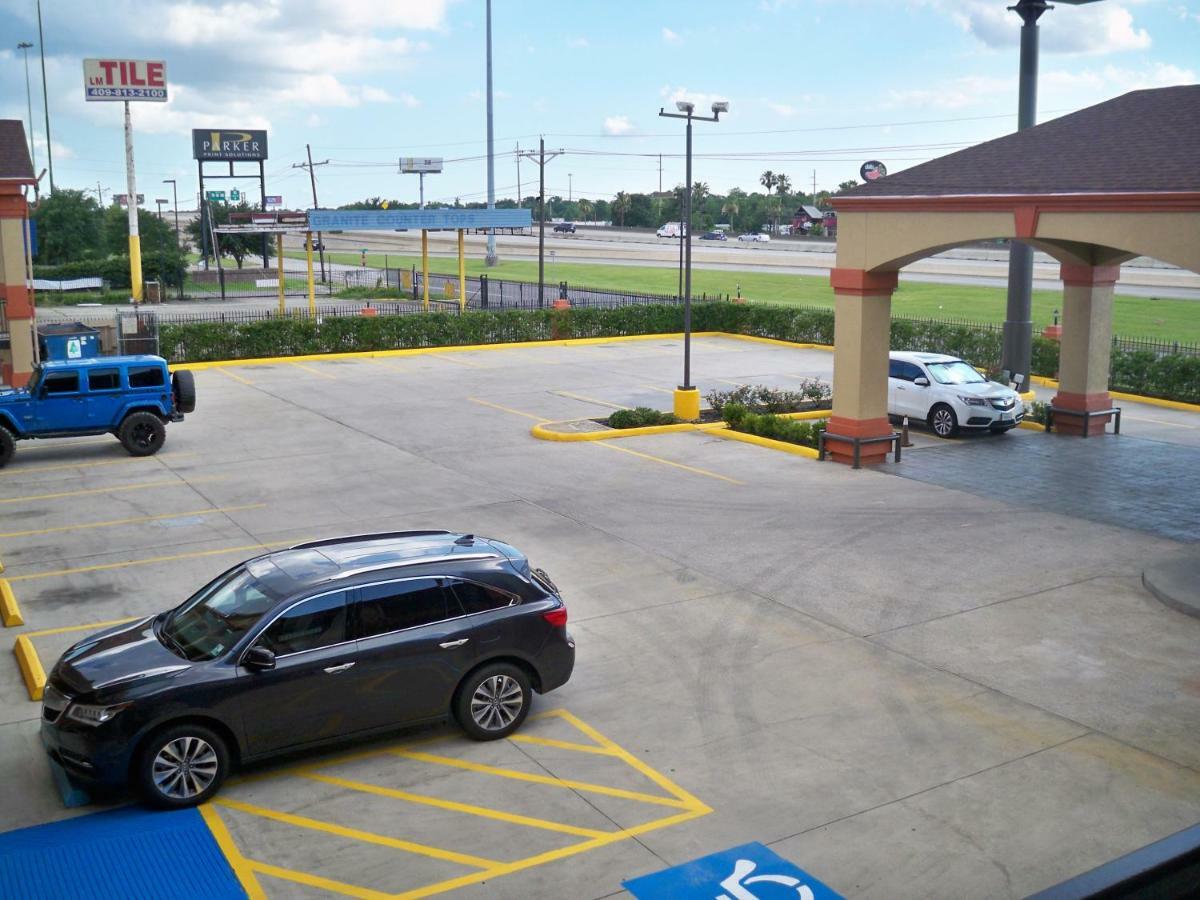 Scottish Inn And Suites Beaumont Exterior photo
